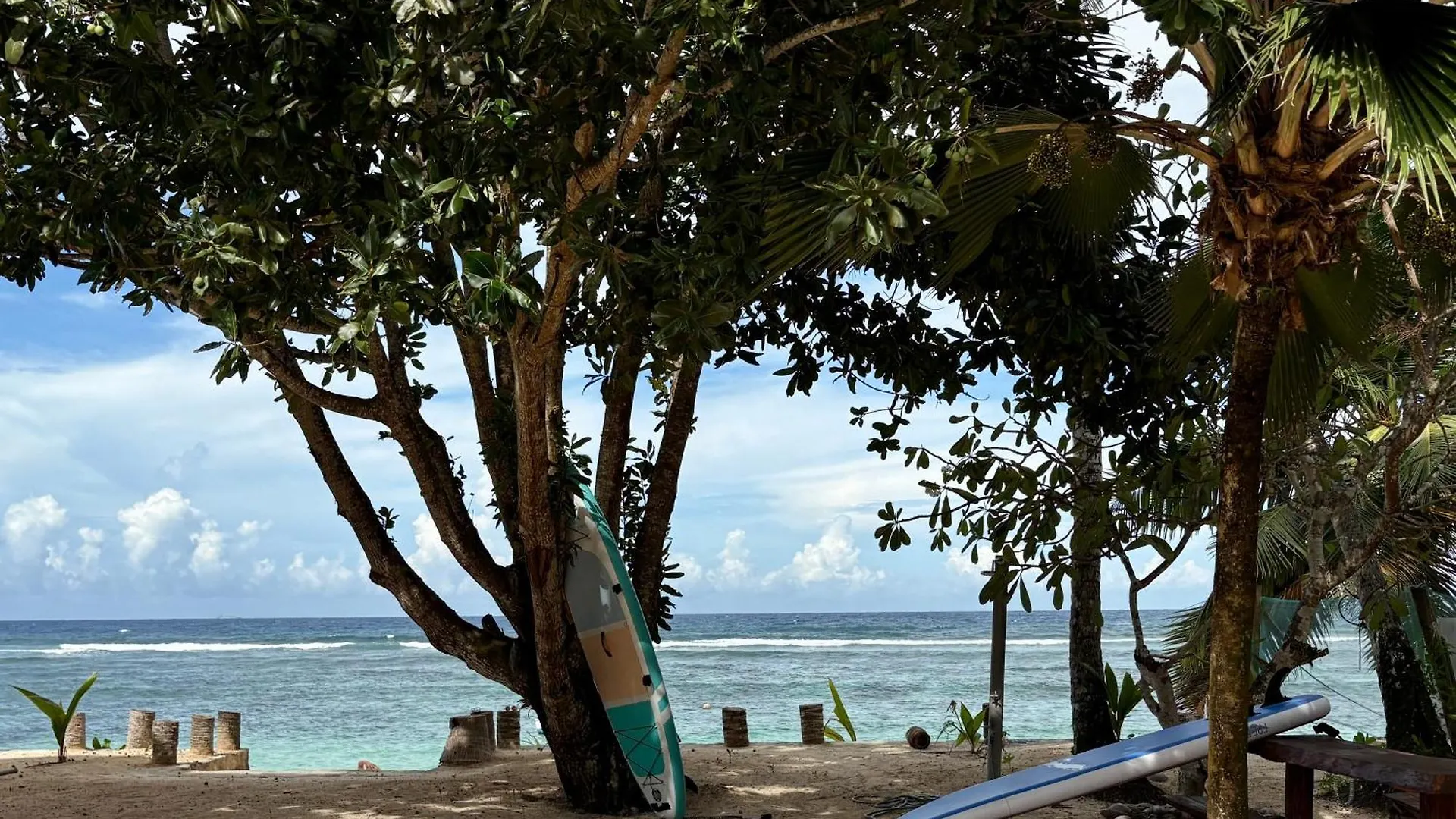 Beach Kaz 0*, Takamaka Seychelles